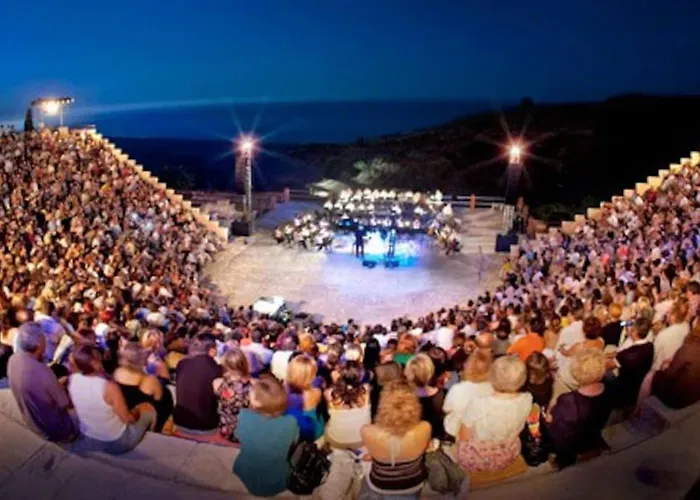 Vounos - 5 Bedroom En-suit With Pvt Pool Vila Pissouri