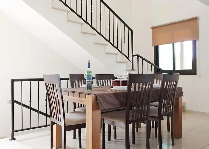 Vounos - 5 Bedroom En-suit With Pvt Pool Pissouri